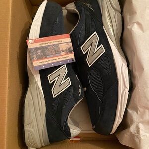 Men's New Balance 990 Running Sneakers - Dark Blue